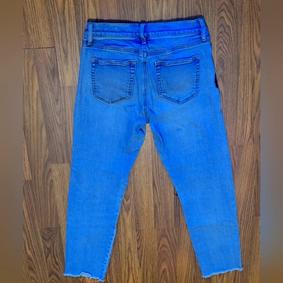 Loft Embroidered Womens Crop Blue Denim Jeans Waist 25 Size 0 - Picture 9 of 10